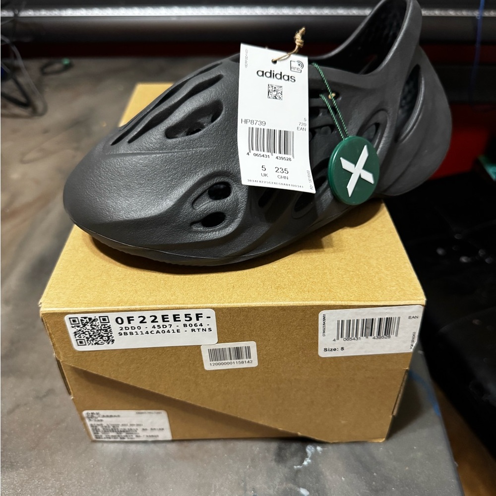 Adidas Yeezy Foam RNR Onyx